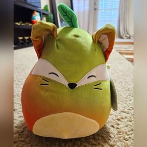 NWT 🍐Fifi the Pear Fox Squishmallow🍐  8"